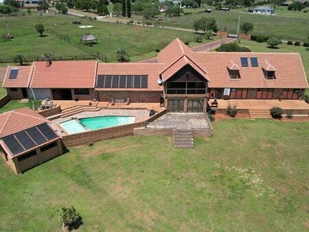 4 Bedroom House in Blue Saddle Ranches
