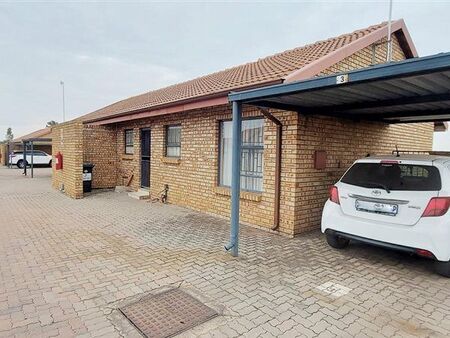 2 Bedroom Townhouse in Riversdale