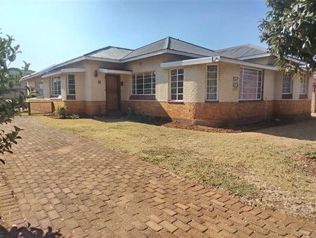 3 Bedroom House in Selection Park