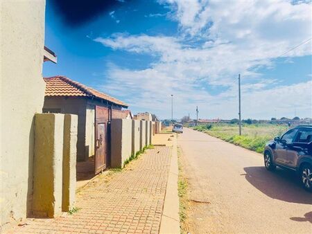 2 Bedroom Apartment in Vosloorus