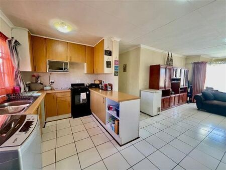 3 Bedroom Apartment in Westwood