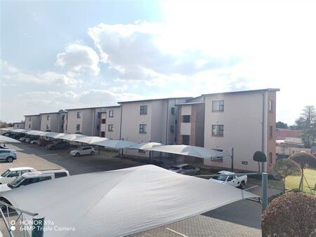 2 Bedroom Apartment in Ravenswood