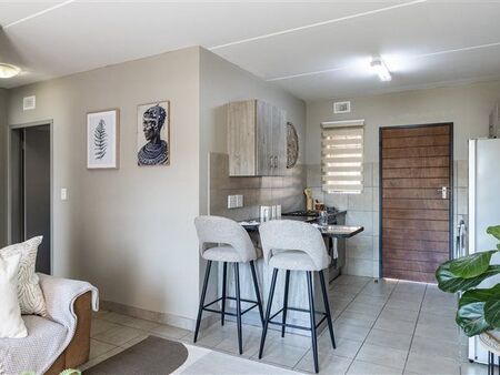 2 Bedroom Apartment in Heuwelsig Estate