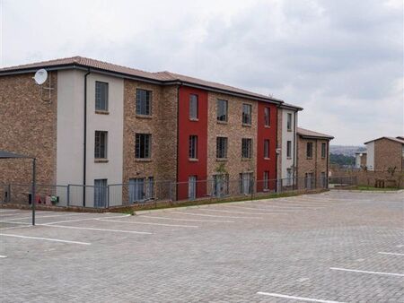 2 Bedroom Apartment in Rooihuiskraal