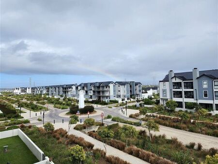 2 Bedroom Apartment in Somerset West Central