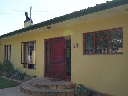 4 Bedroom House in Vrykyk