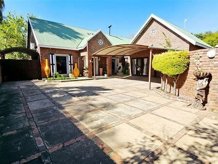 2 Bedroom House in Lydenburg