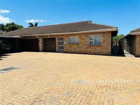 2 Bedroom Simplex in Arboretum