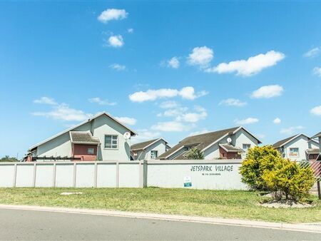 2 Bedroom Flat in Arboretum