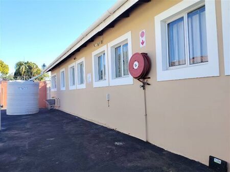 10 Bedroom House in Nagina