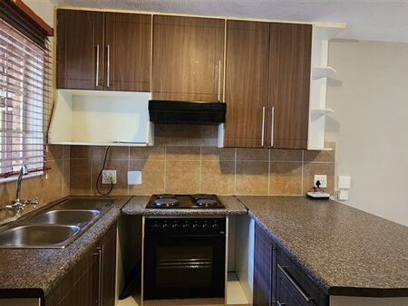 2 Bedroom Apartment in Mooikloof Ridge