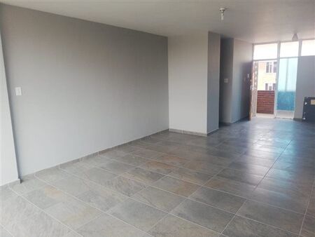 1.5 Bedroom Flat in Sunnyside