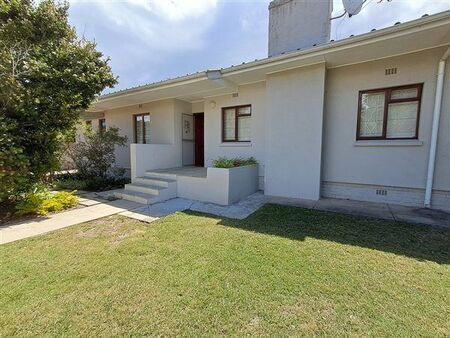 5 Bedroom House in Eastcliff