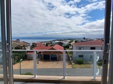 1 Bedroom Apartment in Perlemoenbaai