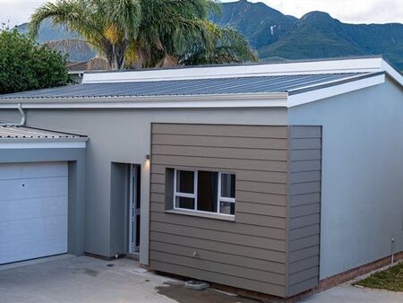 2 Bedroom Townhouse in Bergsig