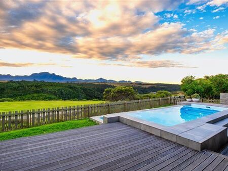 5 Bedroom House in Oubaai and surrounds