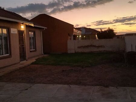 2 Bedroom House in Windmill Park