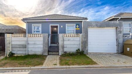 2 Bedroom house to rent in Dalvale, Paarl