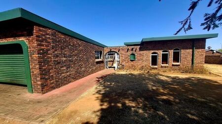 4 Bedroom house to rent in Riamar Park, Bronkhorstspruit