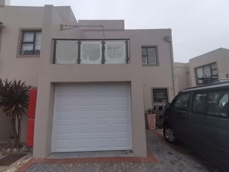 3 Bedroom house to rent in Melkbosstrand Central