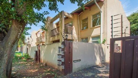 2 Bedroom apartment to rent in Florida, Roodepoort
