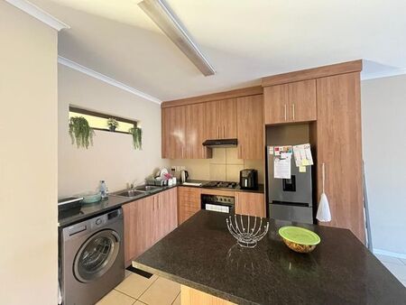 2 Bedroom flat to rent in Ruimsig, Roodepoort