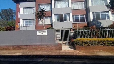 2 Bedroom apartment to rent in Westridge, Durban