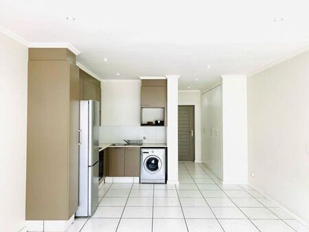1 Bedroom bachelor apartment to rent in Fourways, Sandton