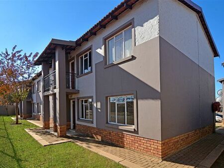 3 Bedroom Apartment in Protea Glen