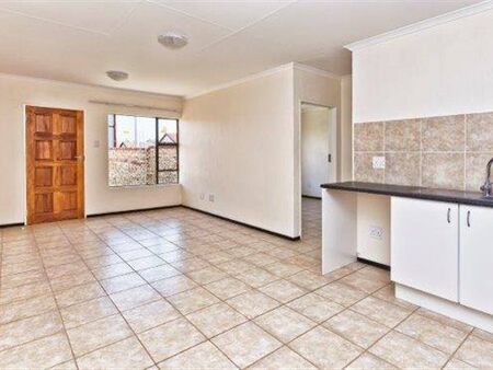 2 Bedroom Simplex in Protea Glen