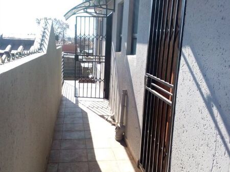 1 Bedroom House in Protea Glen