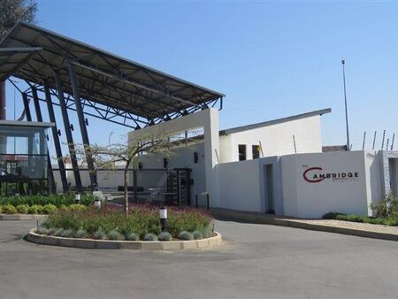 1 Bedroom Apartment in Bryanston