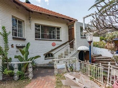 5 Bedroom House in Bryanston