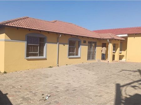 3 Bedroom House in Cosmo City