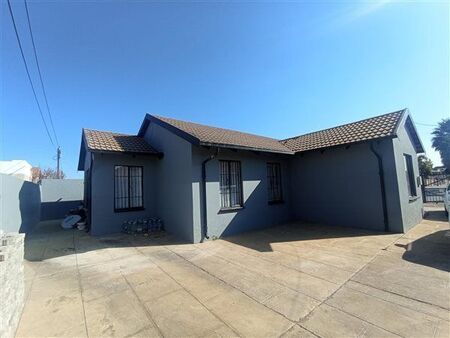 3 Bedroom House in Ormonde