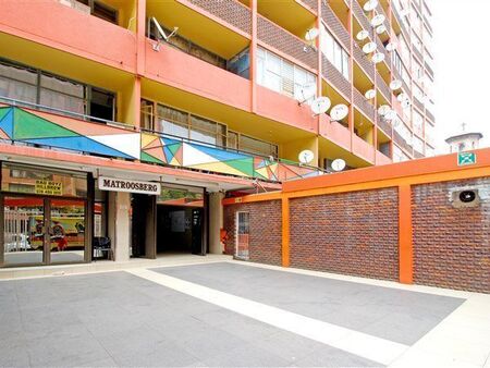 5 Bedroom Apartment in Hillbrow