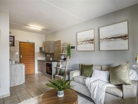 2 Bedroom Apartment in Aeroton
