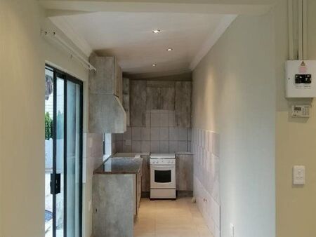 2 Bedroom Apartment in Kensington