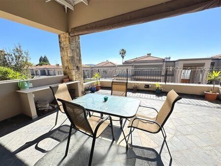 2 Bedroom Apartment in Sunninghill