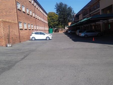 4 Bedroom Apartment in Elandsfontein Ah