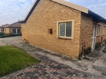 2 Bedroom Cluster in Rhodesfield