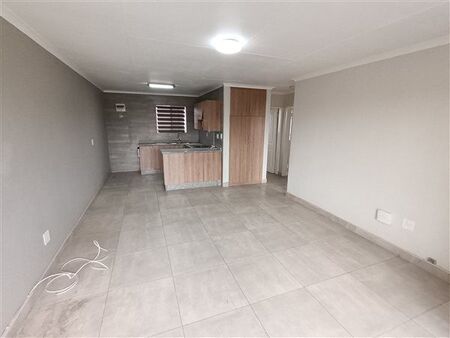 2 Bedroom Flat in Glen Marais