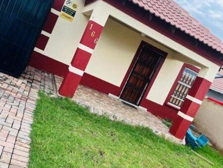 2 Bedroom House in Salfin