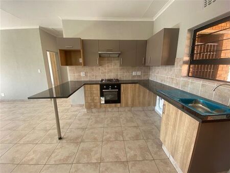 2 Bedroom Apartment in Ravenswood