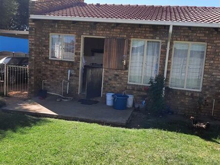 3 Bedroom House in Crystal Park