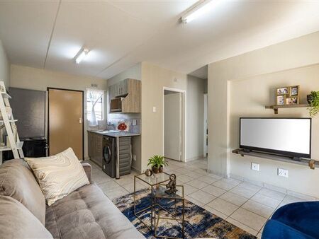 2 Bedroom Apartment in Alrode