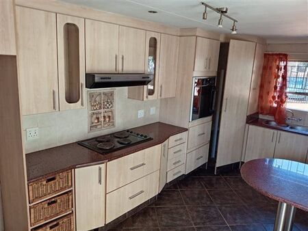 3 Bedroom House in Heuweloord