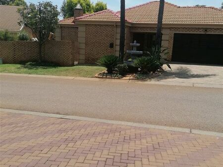 3 Bedroom House in Eldo View
