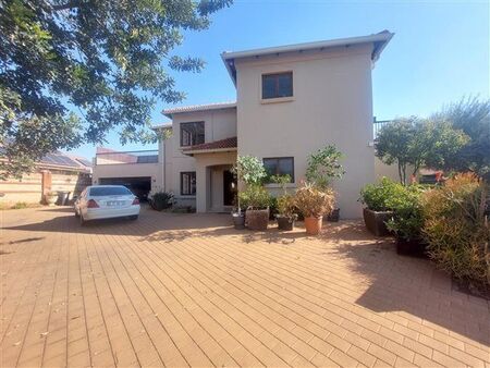 4 Bedroom House in Eldo Meadows