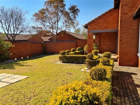 3 Bedroom Simplex in Monavoni